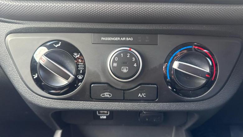 Hyundai i10 1.0 MPi SE Connect 5dr Petrol Hatchback